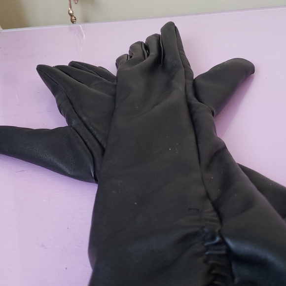 COPY - Gloves - Picture 6 of 9